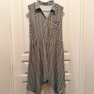 Size Large Green and Orange Patterned Dress